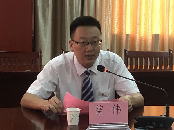 4顺德农商银行恩平支行党支部书记曾伟讲话.jpg