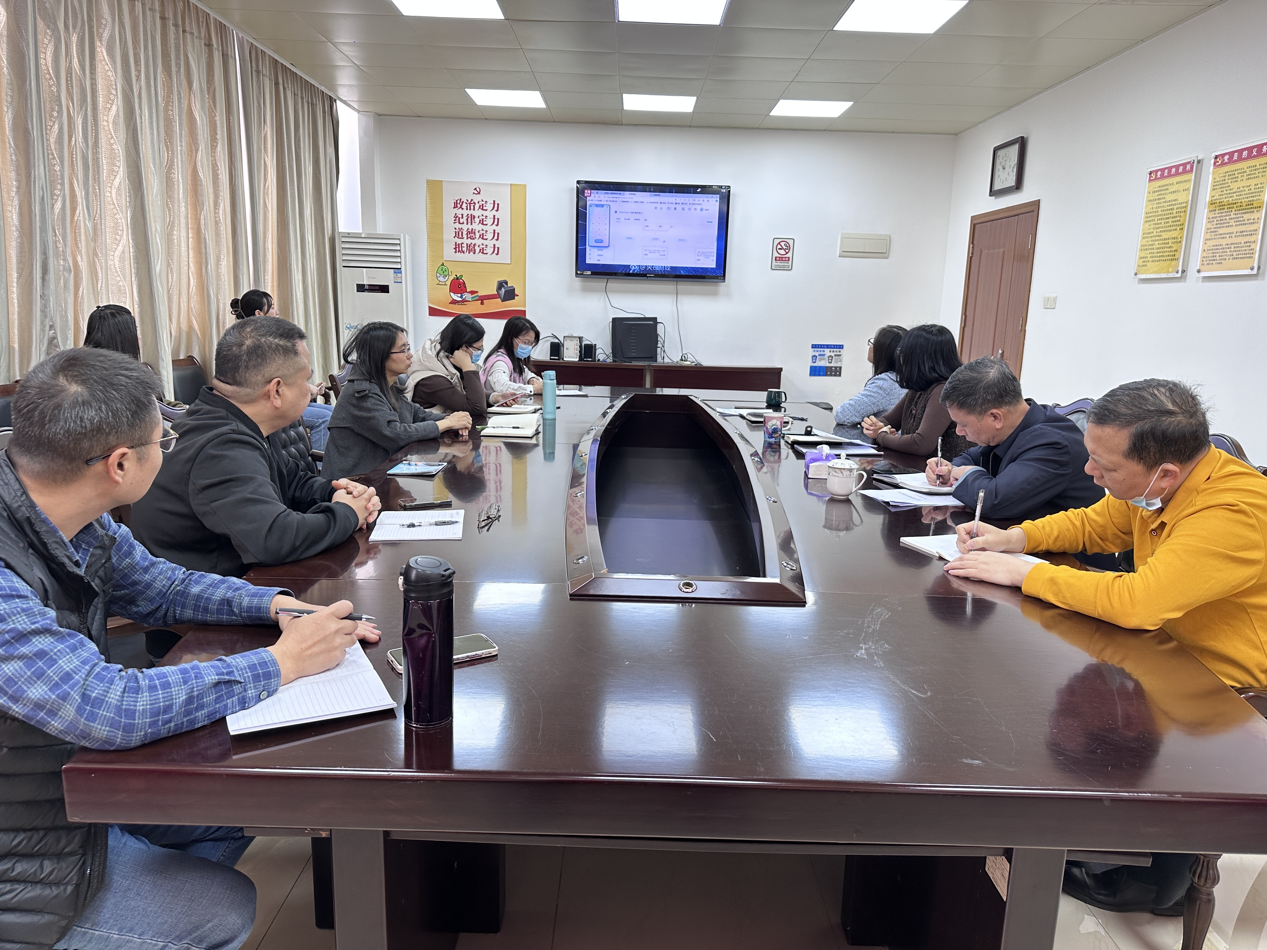 （3月）恩平市档案馆组织观看诚信宣传片.jpg