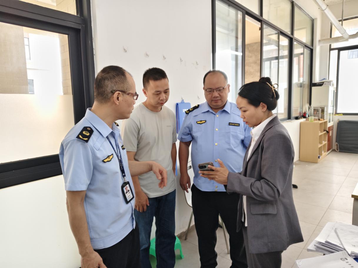 护航春季开学筑牢校园食安防线——恩平市市场监督管理局开展2026年春季校园食堂食品安全专项检查