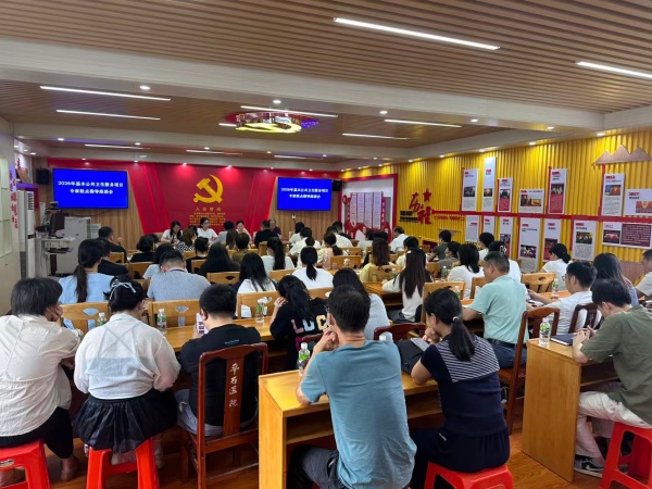 座谈会 (3)_副本.jpg