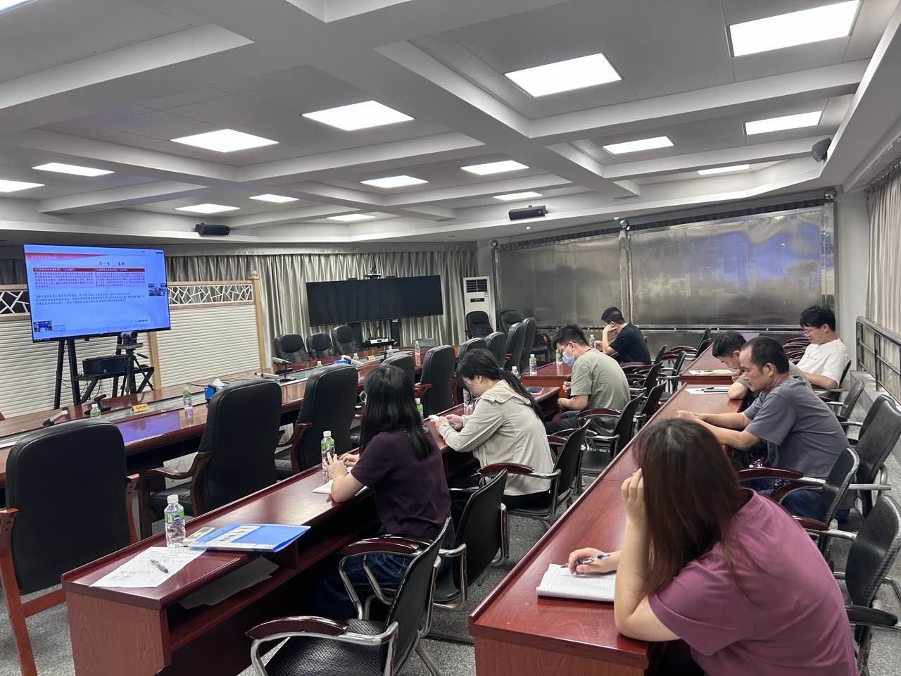 市城市管理综合执法局组织召开诚信建设专题学习会议