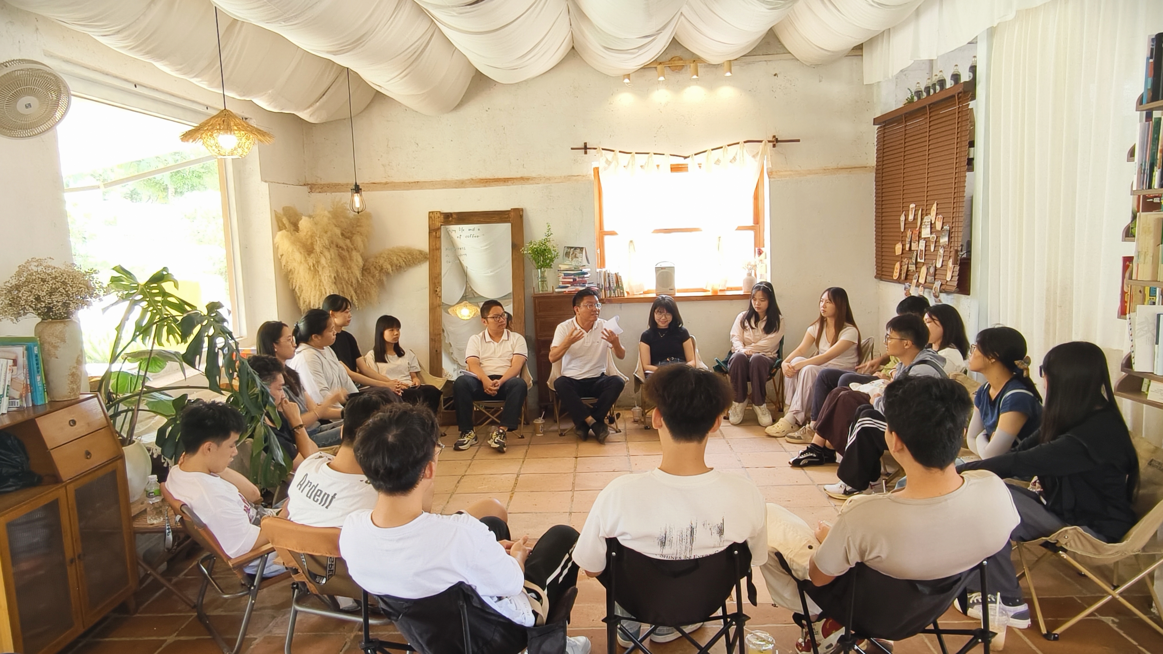 座谈会照片.jpg