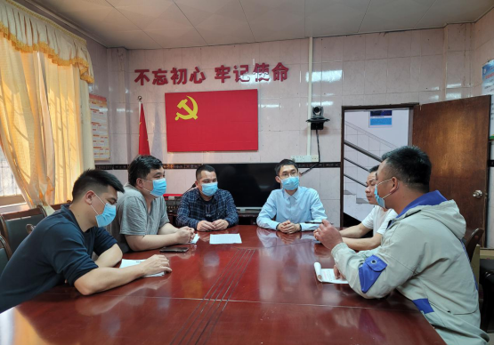 简报2022-56期 沙湖镇：党建领跑，为疫苗接种装配“红色引擎”297.png