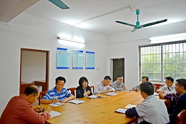 副本7、座谈会现场.jpg 副本7、座谈会现场.jpg