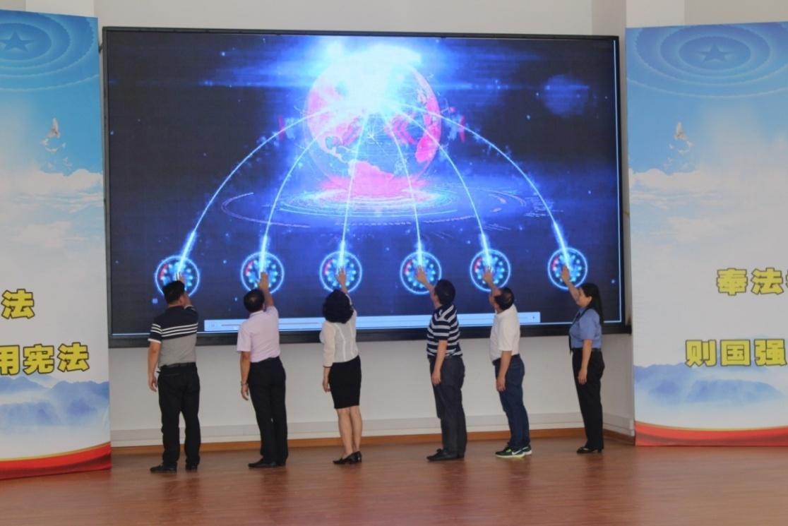 我市举办宪法在我心中法治宣传进校园活动启