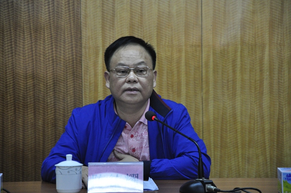 副本1党组书记、局长陈德耀作讲话.jpg