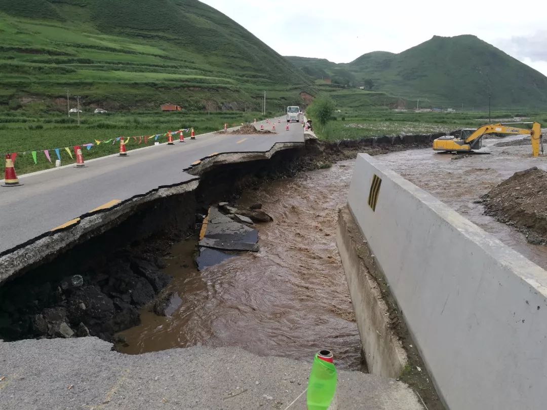 公路路基边坡坍塌的防治措施_处理_监测_工程勘察