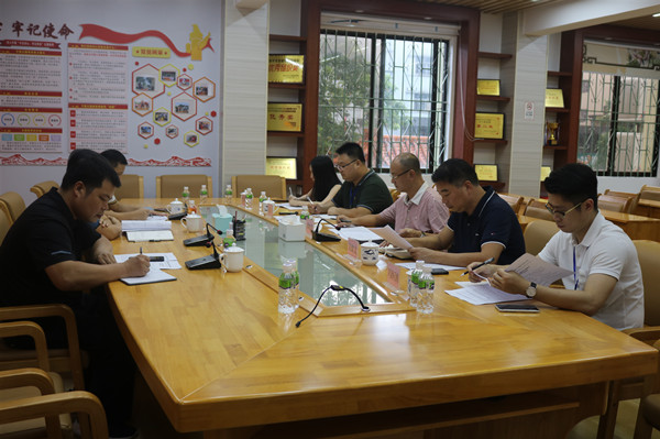 3.座谈会现场_副本.jpg
