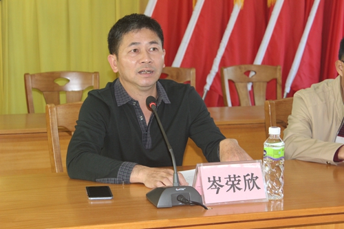 副本1、大槐镇委副书记、镇长岑荣欣作重要讲话.jpg