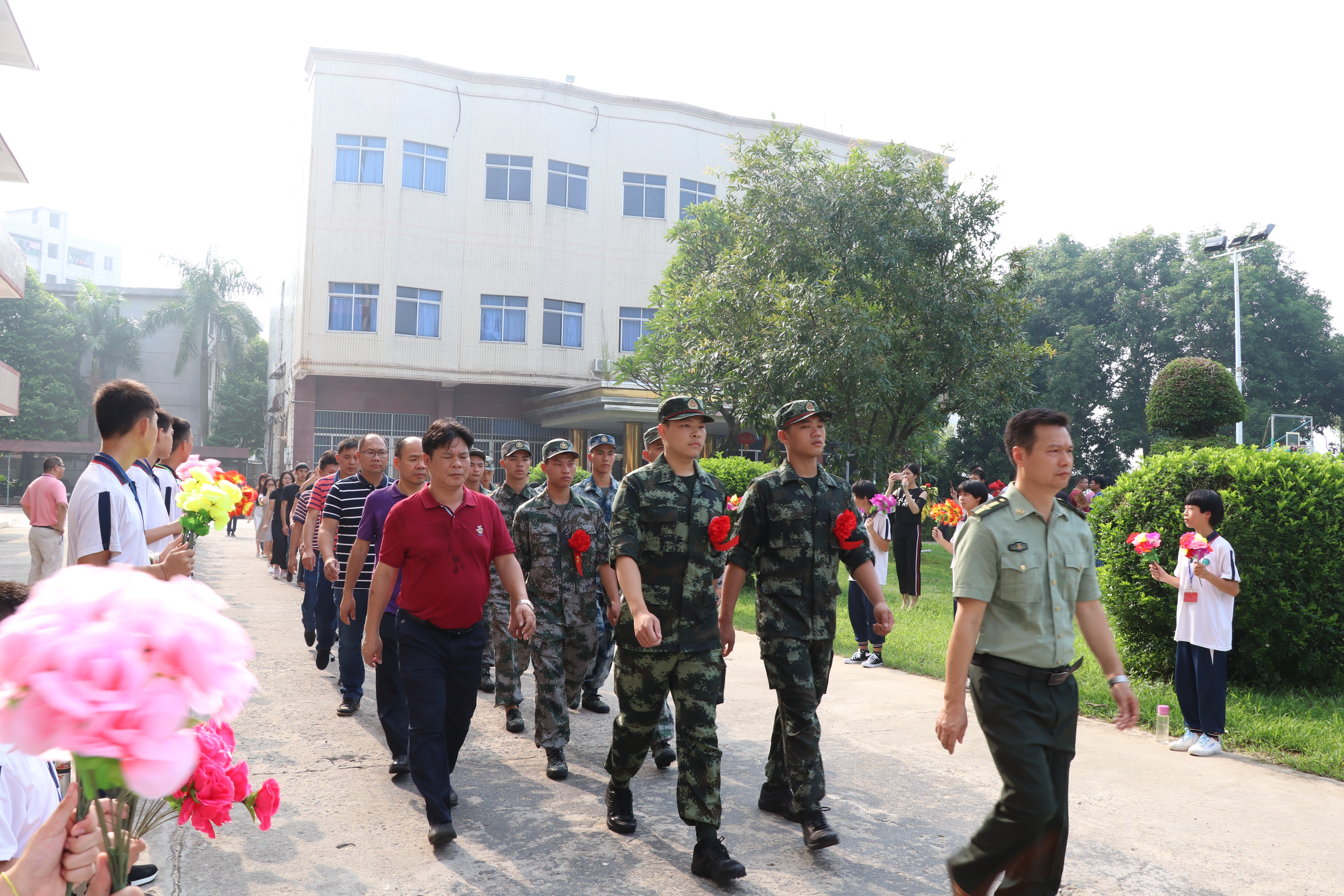 第六张：踏上新征程.JPG